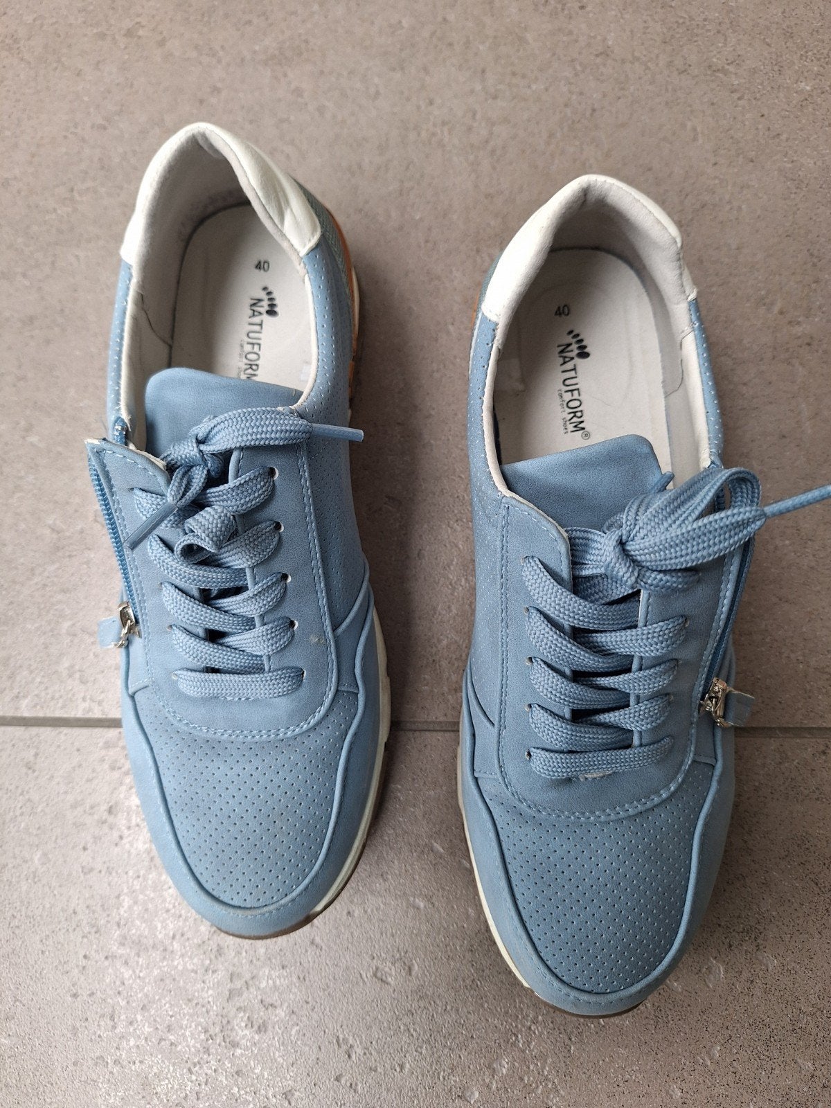 Blauwe leren sneakers, Kleding | Dames, Schoenen, Ophalen of Verzenden, Zo goed als nieuw, Blauw, Sneakers of Gympen