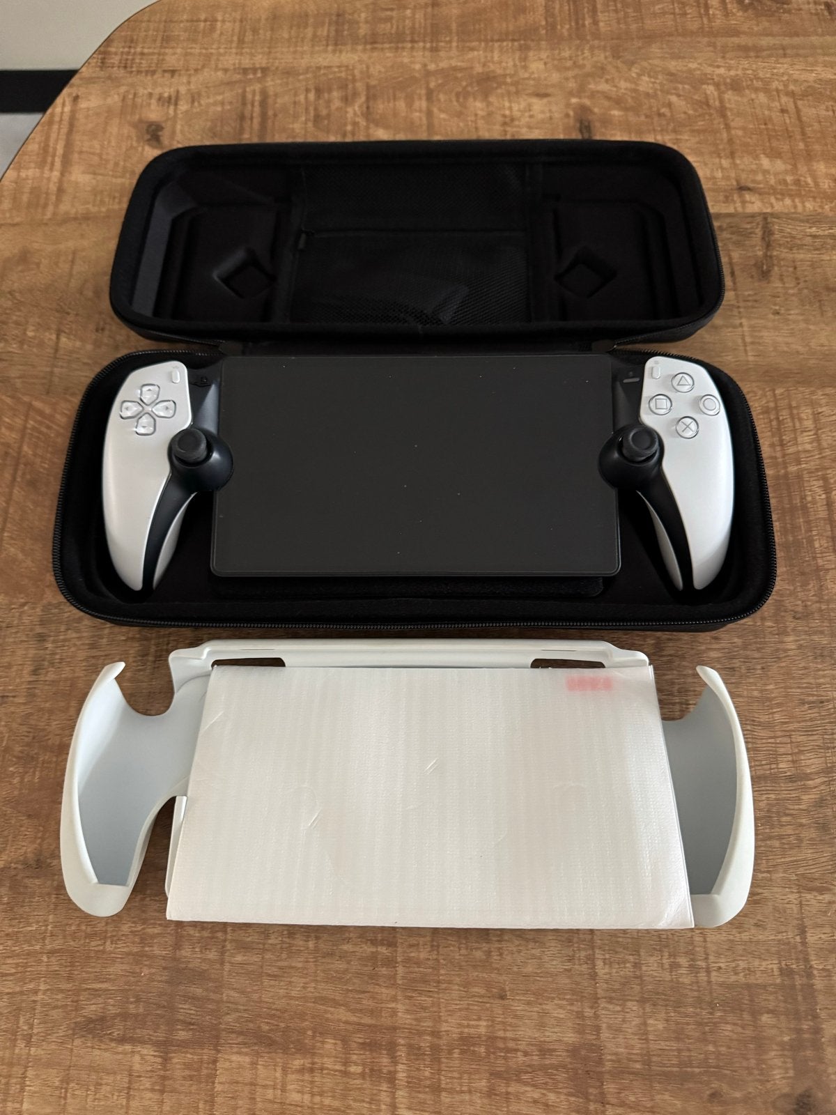 PlayStation Portal Remote Player met beschermhoes, Overige controllers, PlayStation 5, Ophalen of Verzenden, Zo goed als nieuw