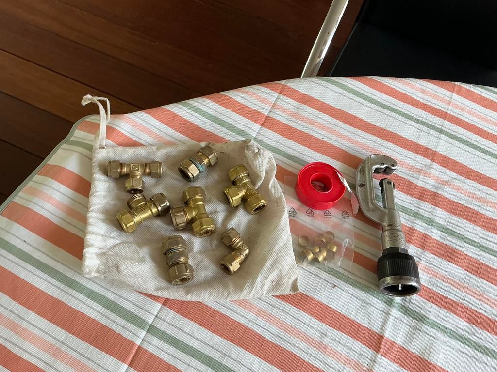 Messing koppelingen en buis snijder, Ophalen of Verzenden, Gebruikt