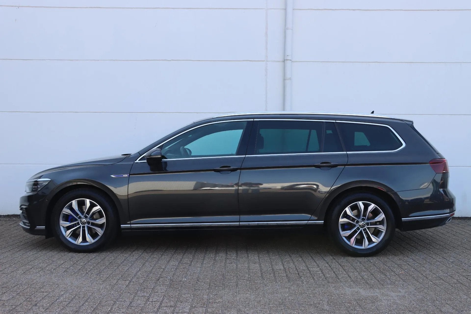 Volkswagen Passat Variant 1.4 TSI PHEV GTE Business, Gebruikt, 218 pk, 1600 kg, Zilver of Grijs