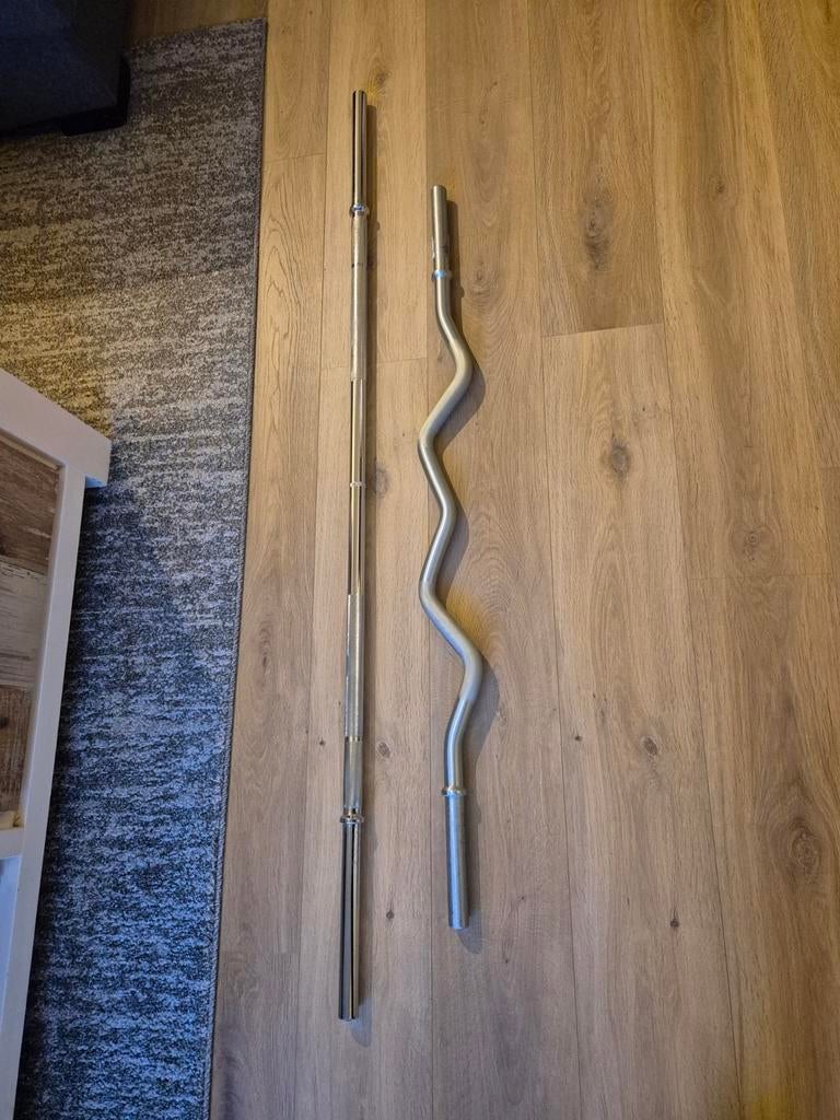 Halterstangen set: rechte en EZ curl stang, Ophalen of Verzenden, Gebruikt, Rug, Halterstangen