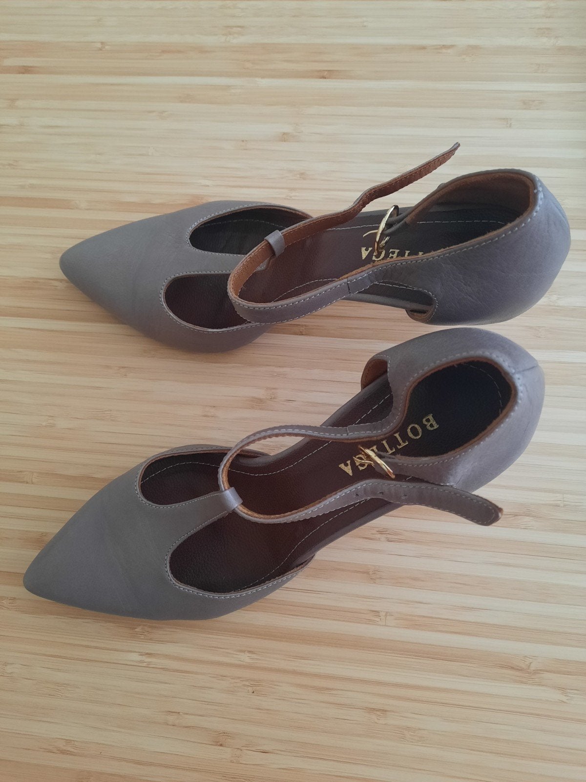 leren pumps, Kleding | Dames, Schoenen, Ophalen of Verzenden, Zo goed als nieuw, Bruin