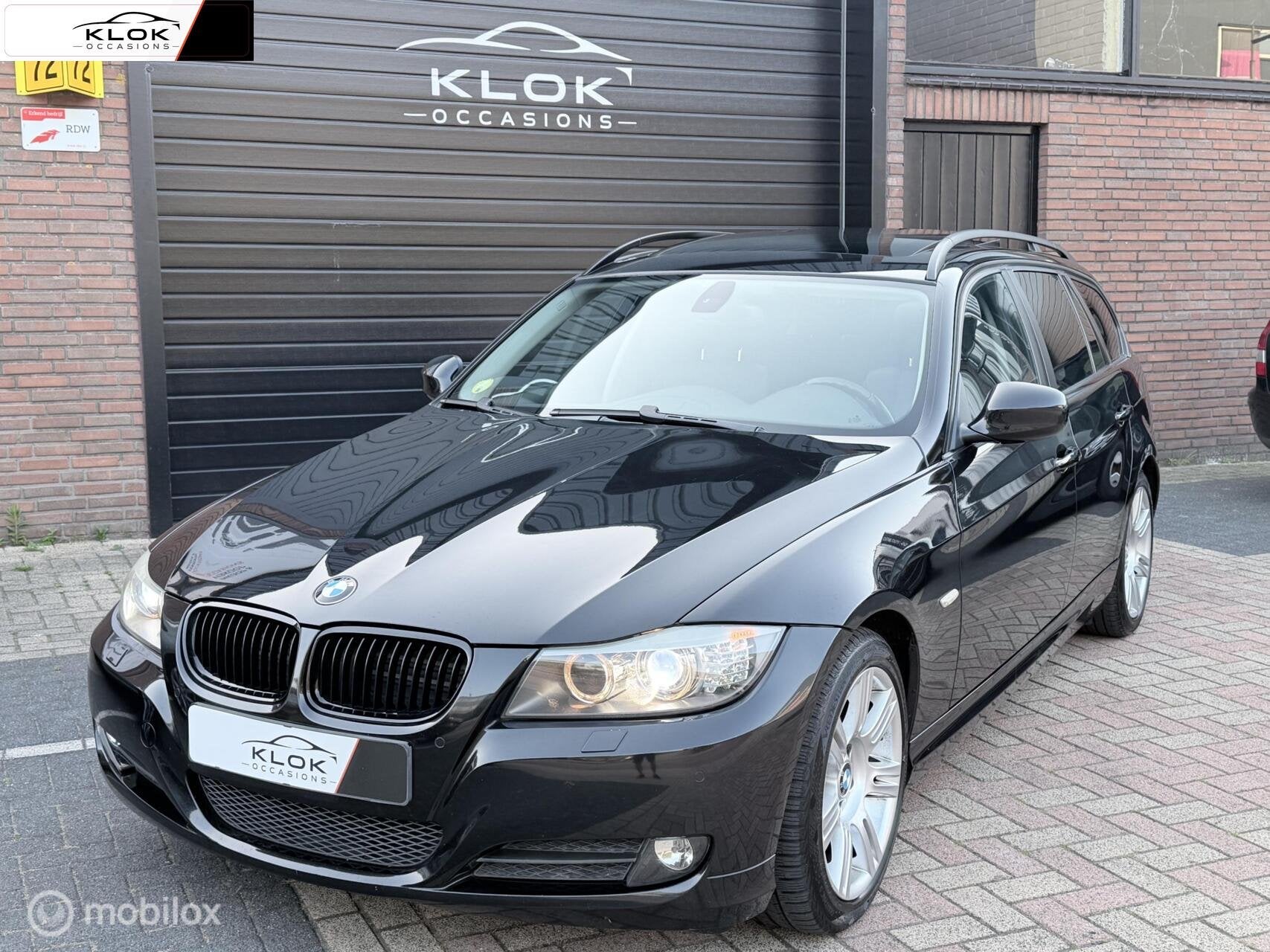 BMW 3-serie Touring 320i Automaat Xenon CarPlay Trekhaak, Automaat, Euro 5, 1995 cc, 4 cilinders