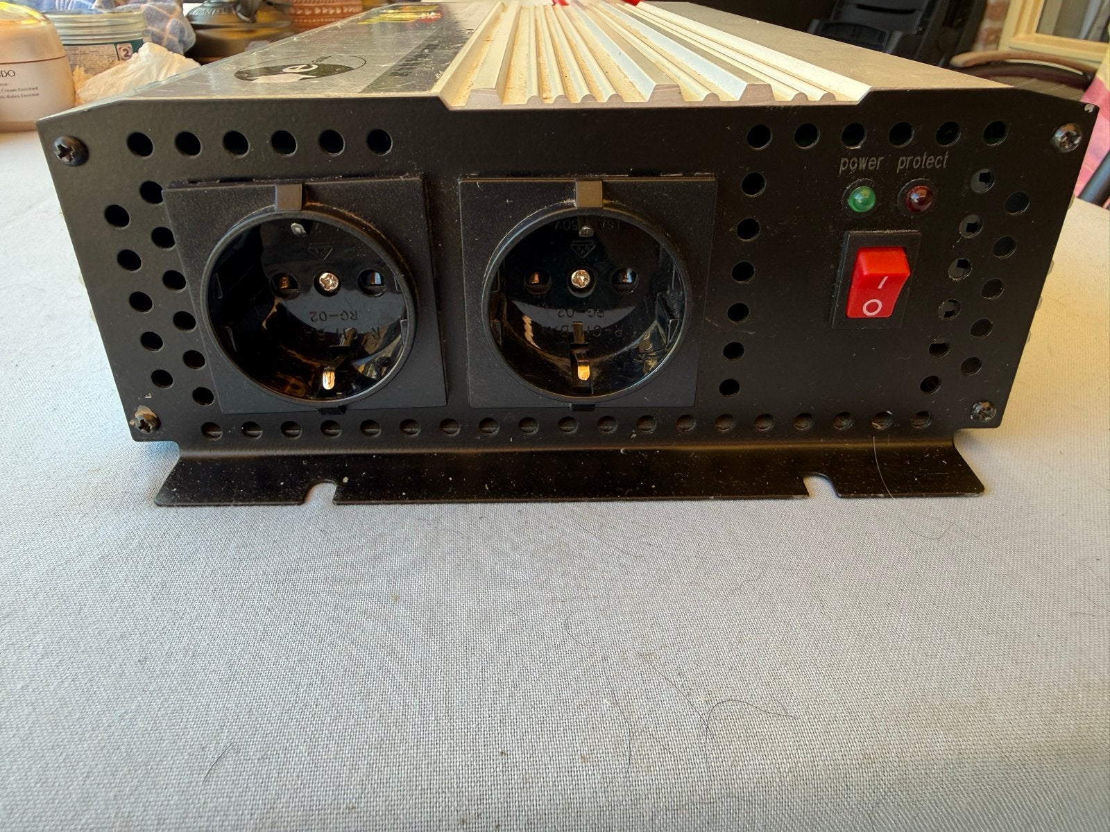 E-ast 2000W/4000W Piek Power Inverter, Ophalen of Verzenden, Gebruikt