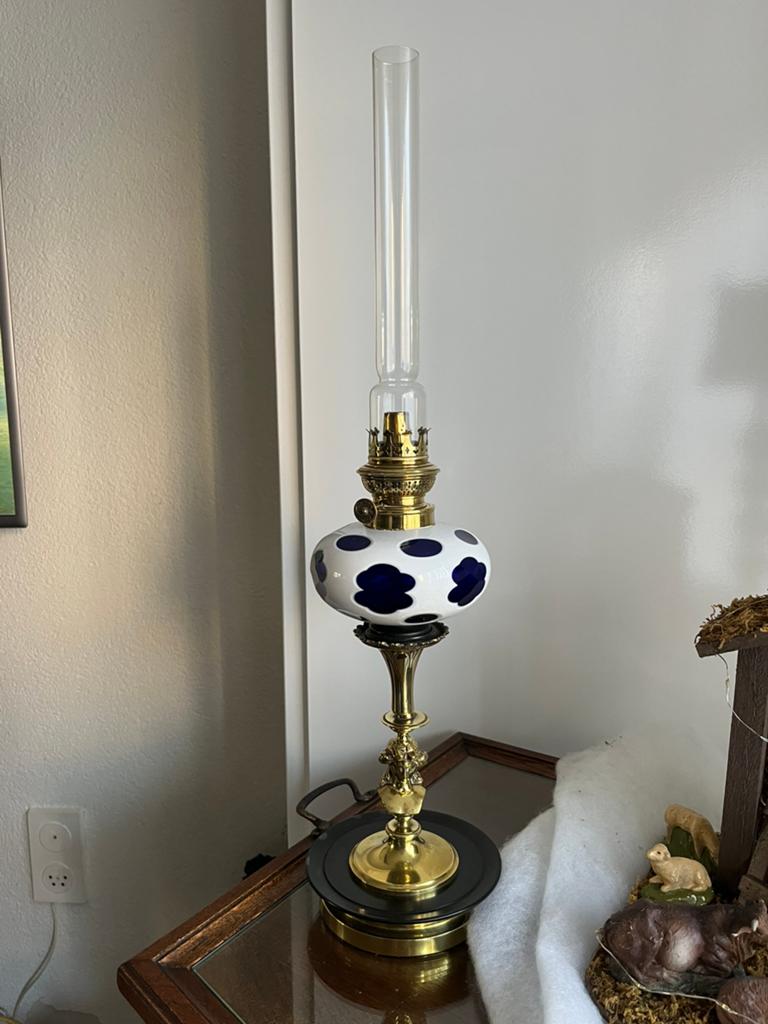 Schitterende Olielamp Zie Afbeeldingen Olie Lamp Vintage, Antiek en Kunst, Antiek | Lampen, Ophalen of Verzenden