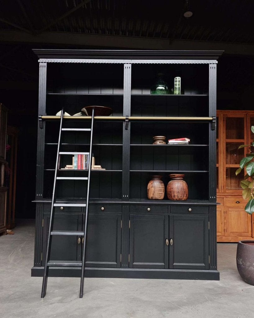 Grote zwarte boekenkast | Bibliotheekkast met ladder #5197, Metaal, Gebruikt, Met deur(en), -