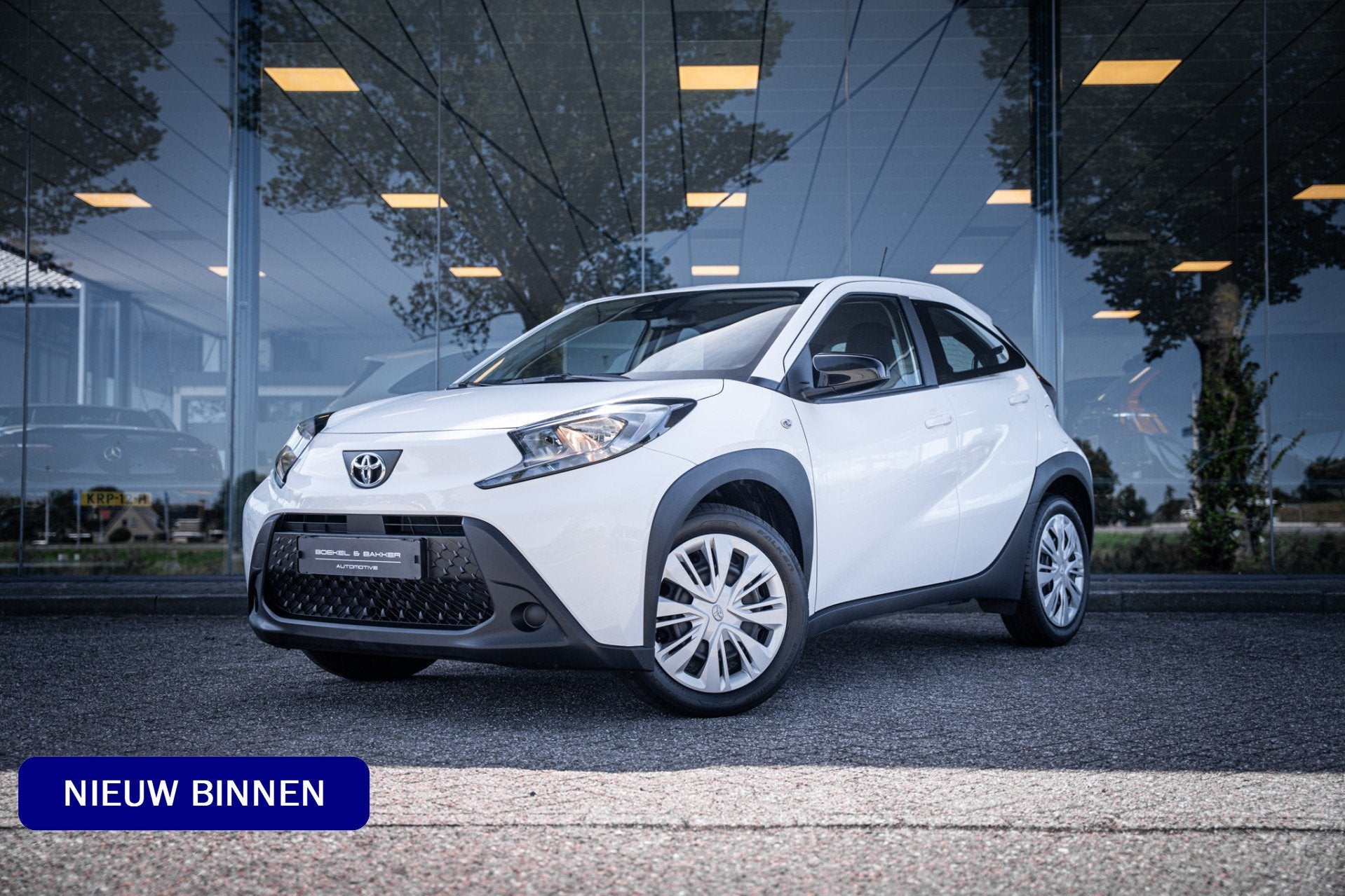 Toyota Aygo X 1.0 VVT-i S-CVT Play * Camera * Automaat * Car, Auto's, 12 maanden, Stof, Gebruikt, 4 stoelen