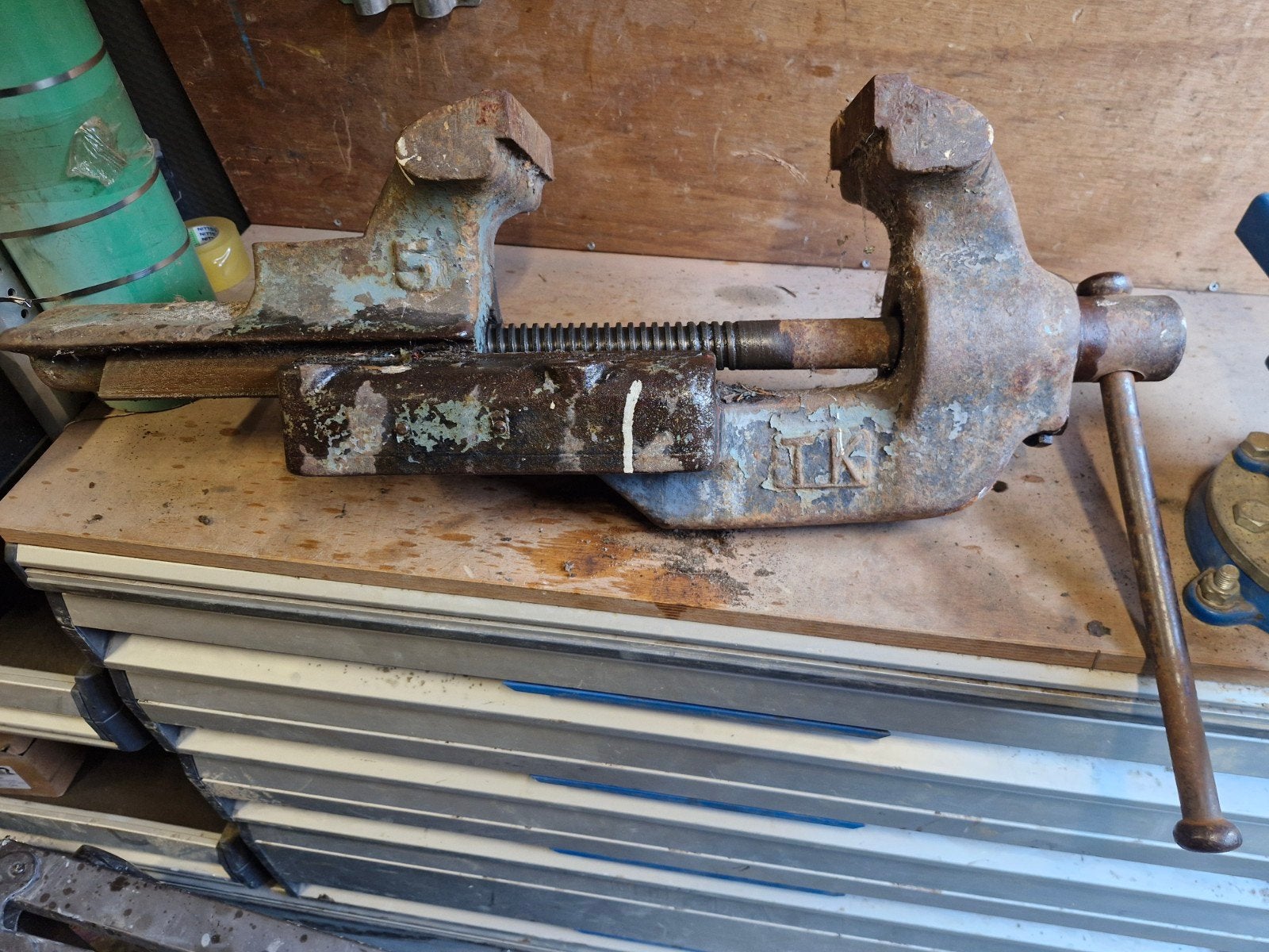 zeer zware bankschroef 18 cm werkbereik, Ophalen, Metaaldraaibank