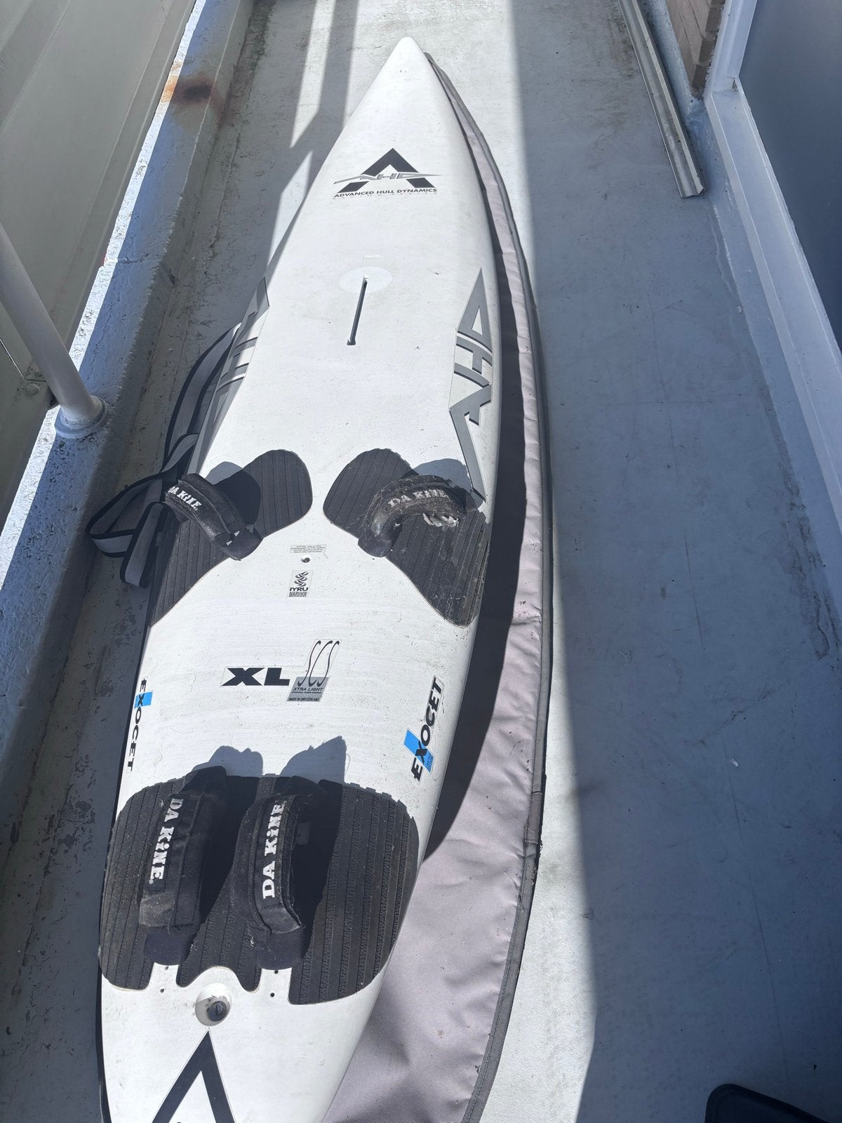 Complete windsurfset: AHD 275 Exocet met 2 zeilen en accesso, Watersport en Boten, Windsurfen, 250 tot 300 cm, 5 tot 6.5 m², Complete set