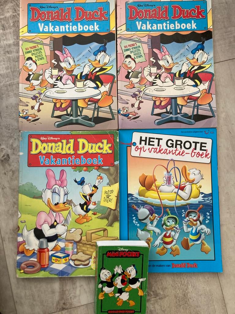 Donald Duck Vakantieboeken & Mini Pocket - 5 stuks, Boeken, Stripboeken, Meerdere stripboeken, Ophalen of Verzenden, Gelezen