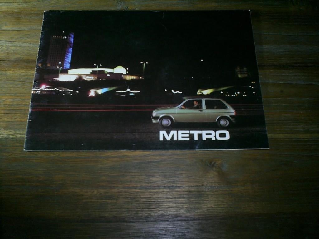 Austin Metro o.a. Vanden Plas / MG Metro Turbo, Verzenden, Zo goed als nieuw, Overige merken