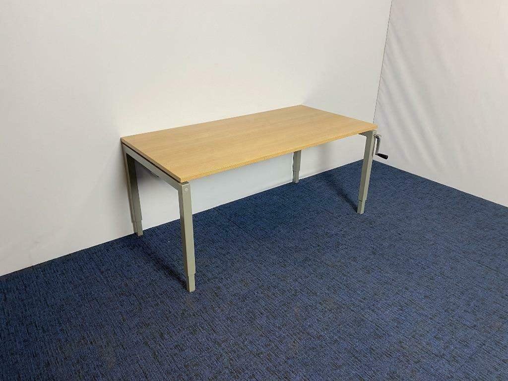3x Bureau Markant, beuken blad, grijs onderstel, 160 x 80 cm, Ophalen, 160 cm, Gebruikt, In hoogte verstelbaar