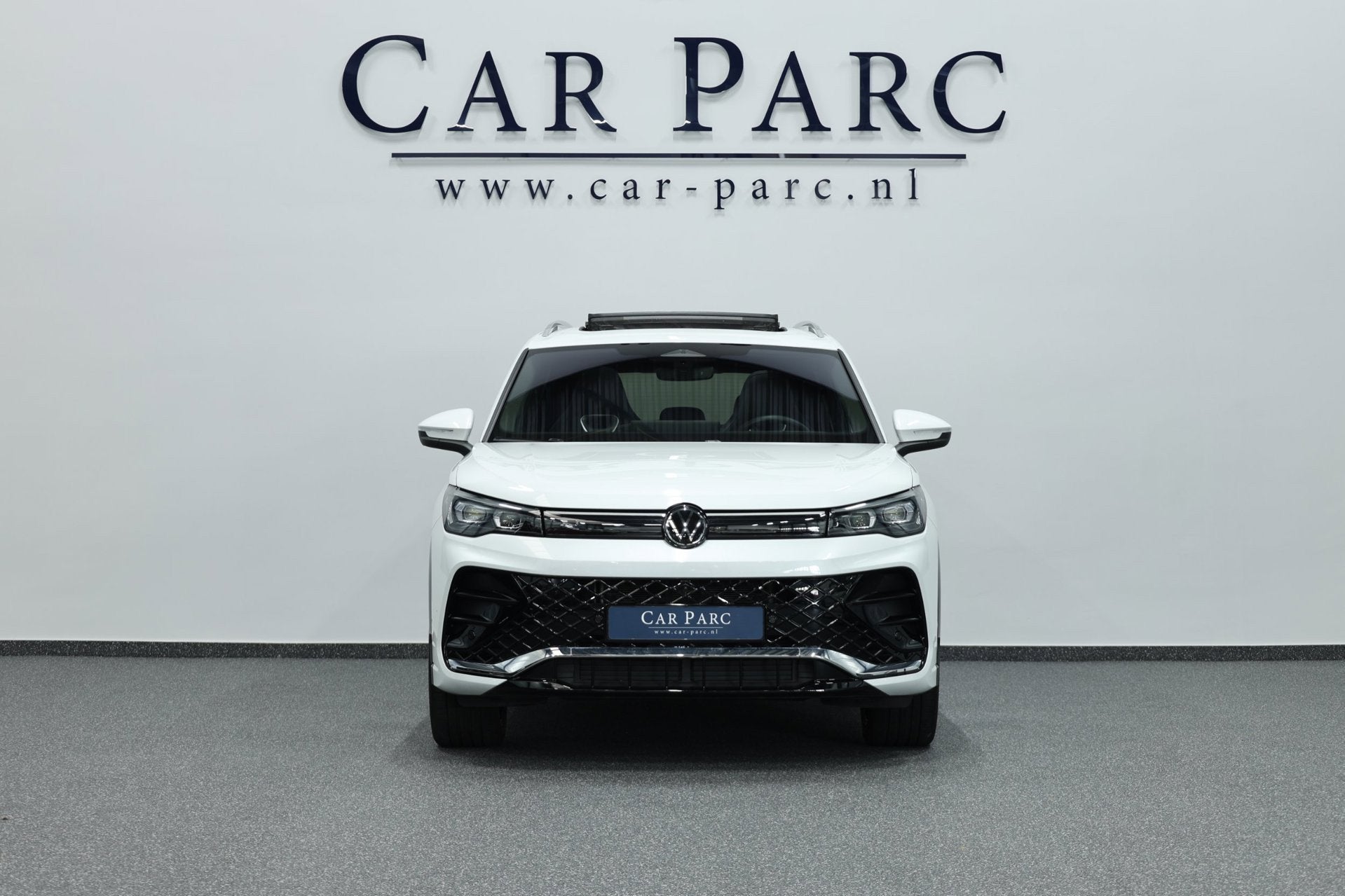 Volkswagen Tiguan 1.5 eTSI 3x R-Line IQ+LED/VIRTUAL/SFEER/PA, Auto's, 150 pk, Automatische klimaatregeling, Wit, Bedrijf
