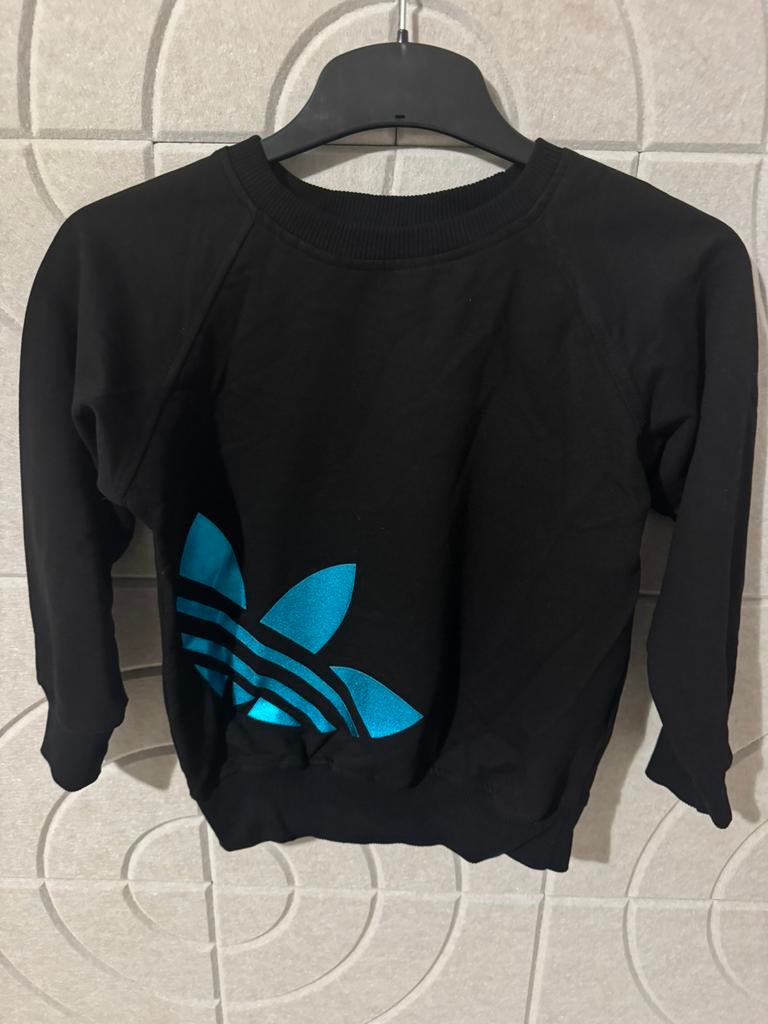 Adidas trainingspak zwart/blauw maat 140 – nieuw met label, Ophalen of Verzenden, Zo goed als nieuw, Jongen of Meisje, Sport- of Zwemkleding