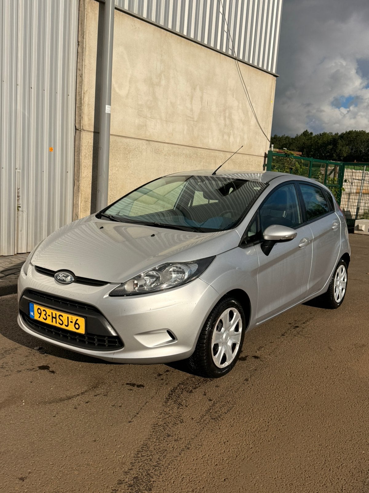 Ford Fiësta 1.25 44KW 5DR 2009 Grijs, Voorwielaandrijving, Stof, 40 €/maand, 1242 cc