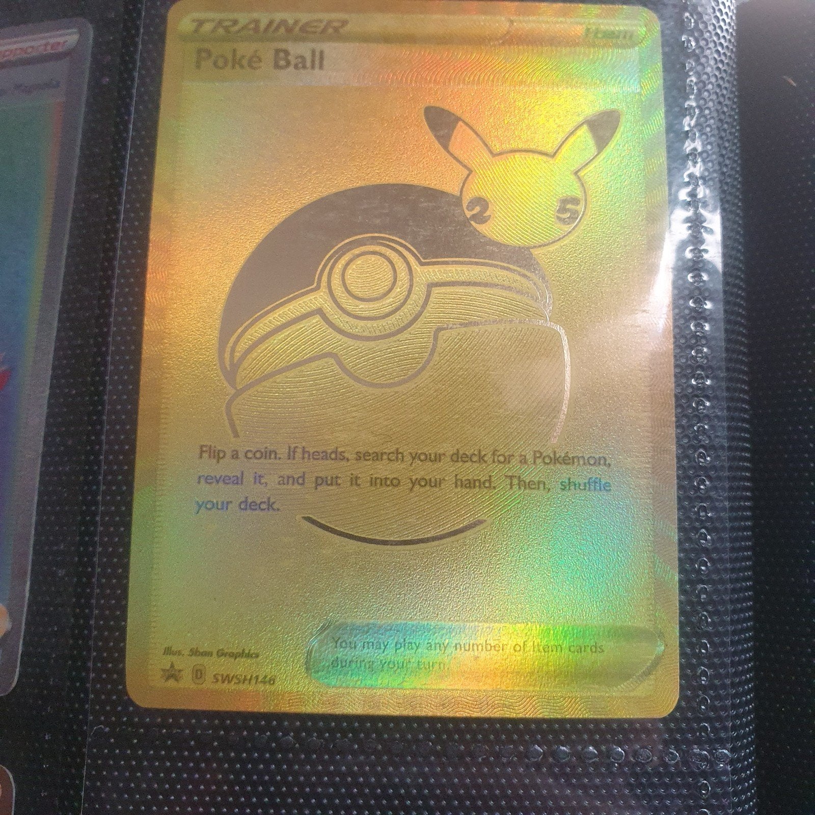 Pokémon TCG: Gouden Poké Ball Trainer Kaart SWSH146, Ophalen of Verzenden, Zo goed als nieuw, Losse kaart, Foil