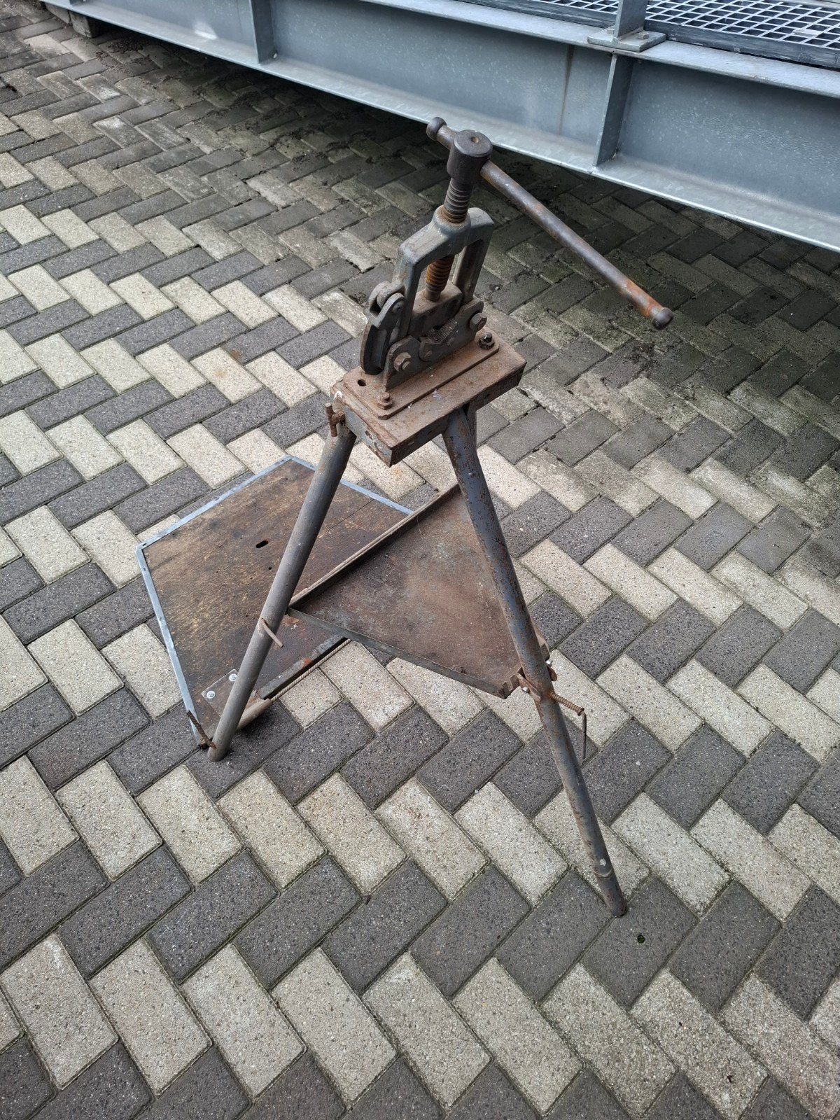 Robuuste pionier (bankschroef op statief) - Gebruikt, Ophalen, Gebruikt, Bankschroef, Overige merken