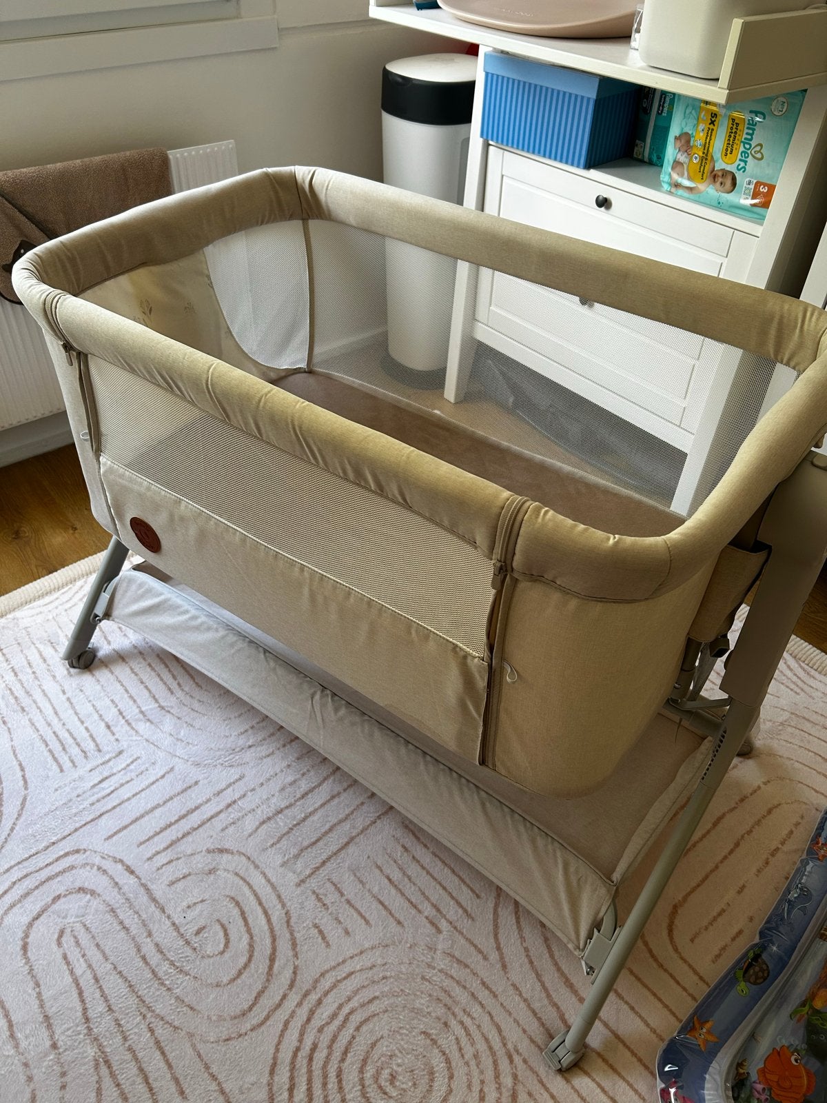 Lionelo Leonie Plus co-sleeper / wiegje – Beige, Ophalen, Zo goed als nieuw, Wieg