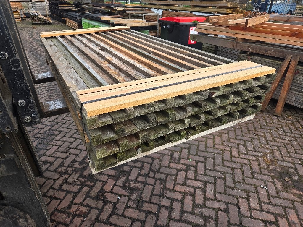 44 Hoekbalken – geschaafd Vuren & Douglas (Mix) - nr: TB153, Ophalen, Nieuw, 180 tot 250 cm, Balken