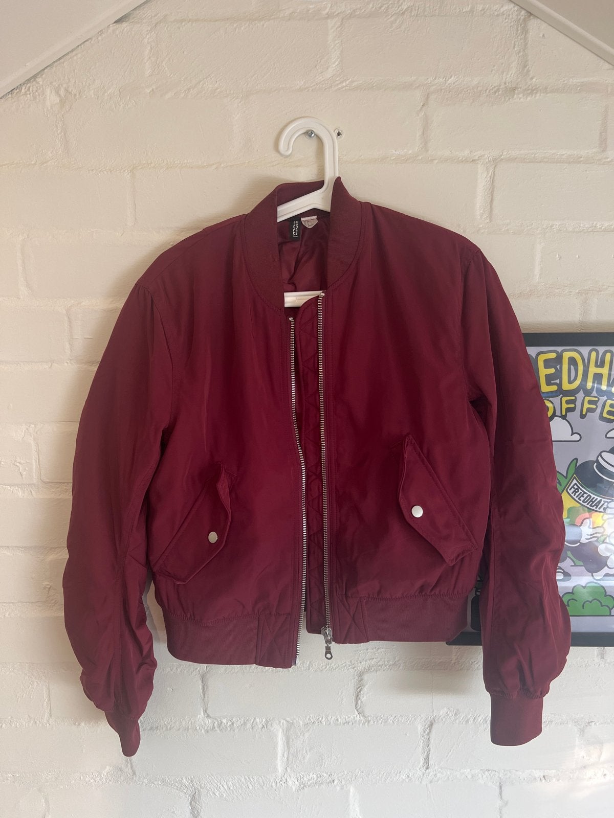 Bordeauxrode bomberjack van Divided by H&M, maat 36 (S), Ophalen, Zo goed als nieuw, Maat 36 (S), Rood
