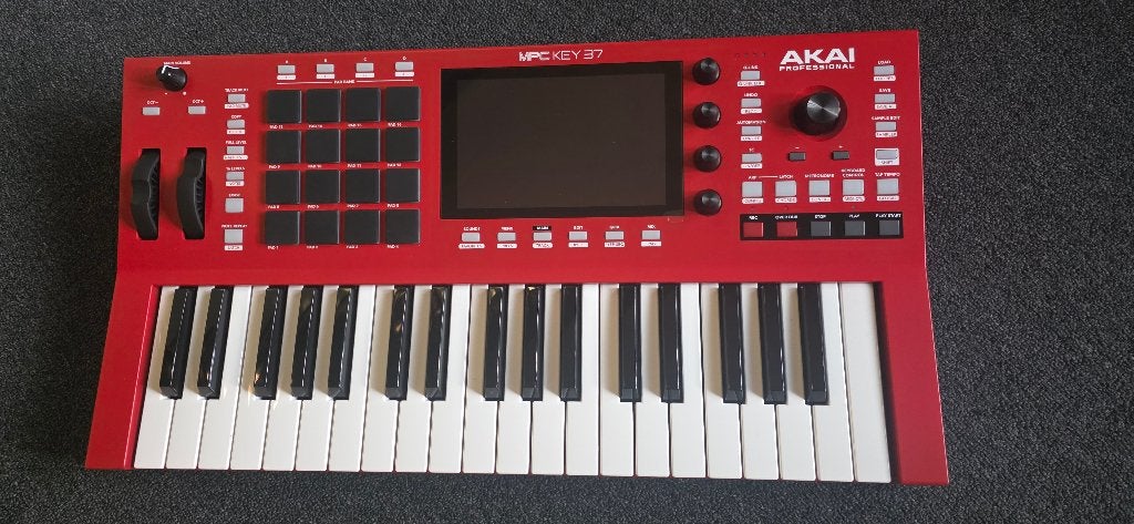 Akai mpc key 37, Muziek en Instrumenten, Ophalen of Verzenden, Zo goed als nieuw, Overige aantallen, Overige merken