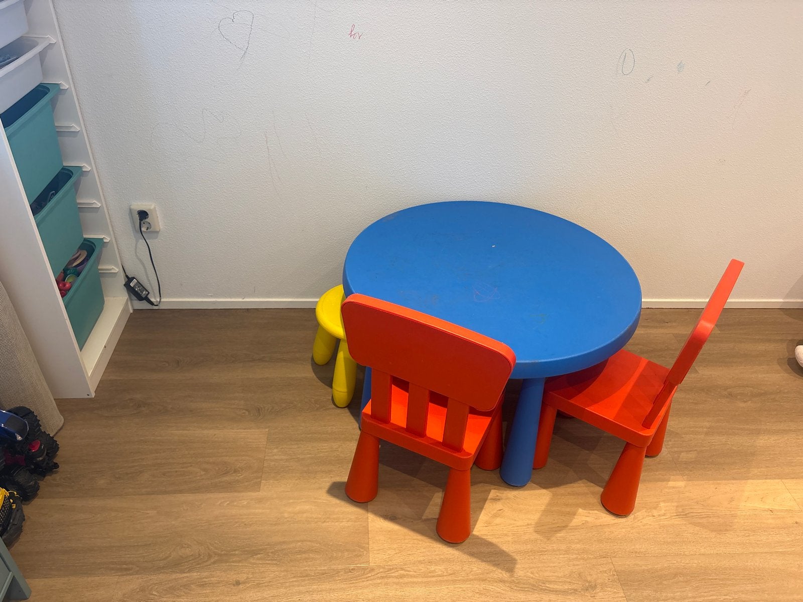 IKEA Mammut kindertafel en stoelen set, Ophalen, Gebruikt, Tafel(s) en Stoel(en)