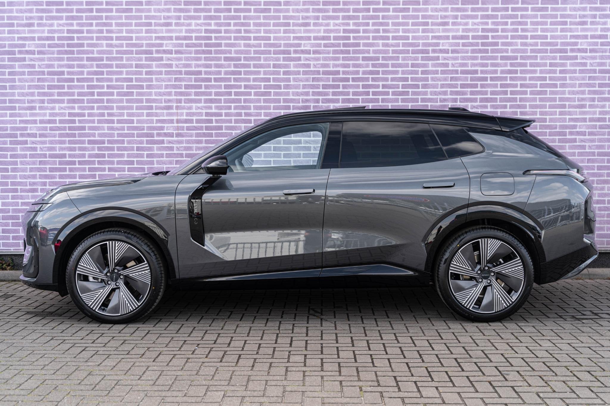 Lynk & Co 08 1.5 Plug-in Hybrid More | Afneembare Trekhaak |, Auto's, 12 maanden, 4 cilinders, 2087 kg, Hybride Elektrisch/Benzine