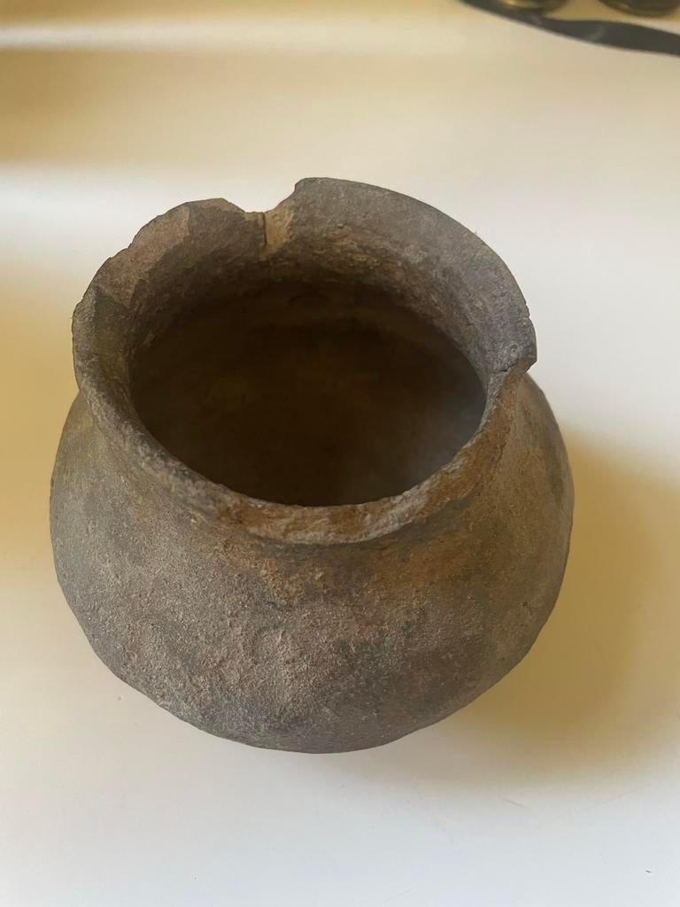 Antieke aardewerken pot - urn, Ophalen