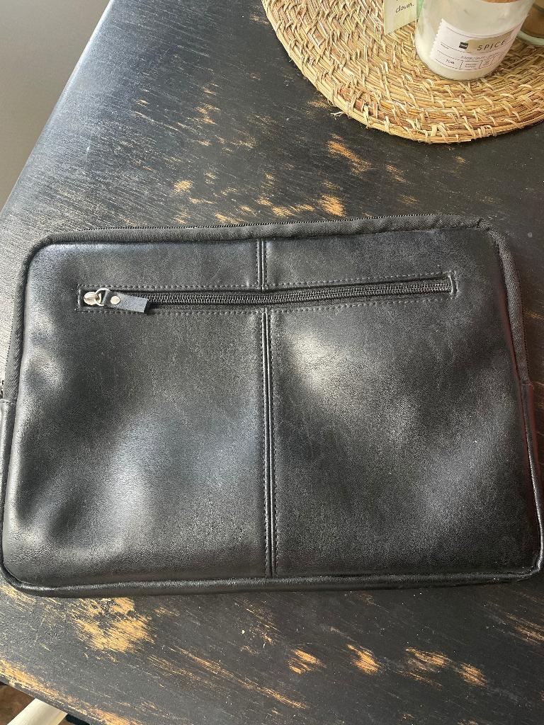 Leren laptoptas, Computers en Software, Laptoptassen, Ophalen of Verzenden, 13 inch, Zo goed als nieuw, Aktetas