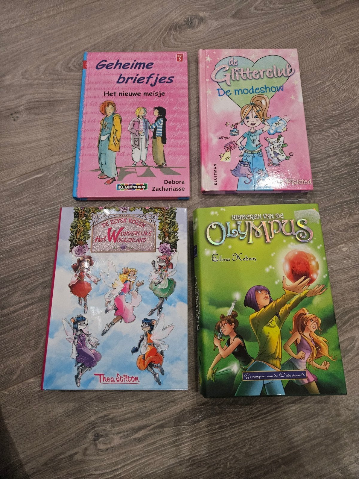 4 kinderboeken:, Ophalen, Gelezen, Diverse auteurs (Debora Zachariasse, Thea Stilton, Elena Kedros), Sprookjes