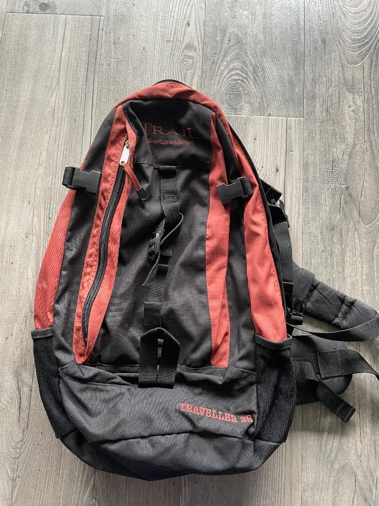 Nette rugzak van Trail – Traveller 35 inclusief regenhoes, Ophalen of Verzenden, Zo goed als nieuw, Rugzak