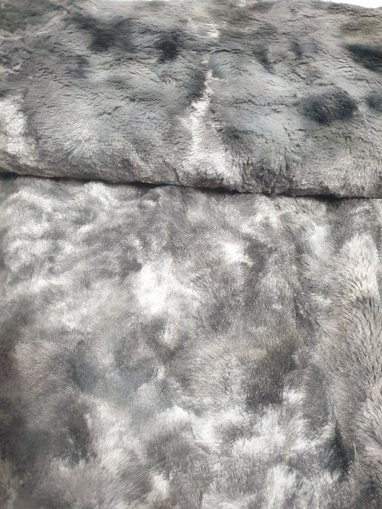 fur grijs gevlekt (11521), Overige materialen, 120 cm of meer, Nieuw, Ophalen of Verzenden