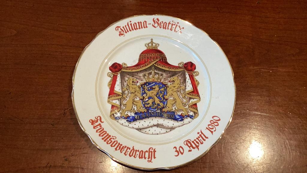 Wandbord koningin Juliana Beatrix 30-4-1990, collectorsitem, Antiek en Kunst, Ophalen of Verzenden