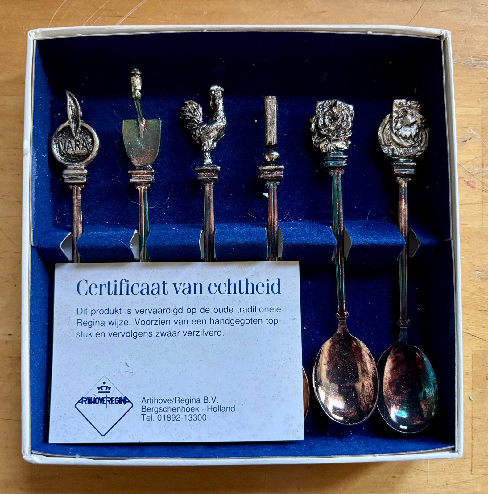 VARA jubileum theelepels 1990 – Artihove Regina, Ophalen of Verzenden