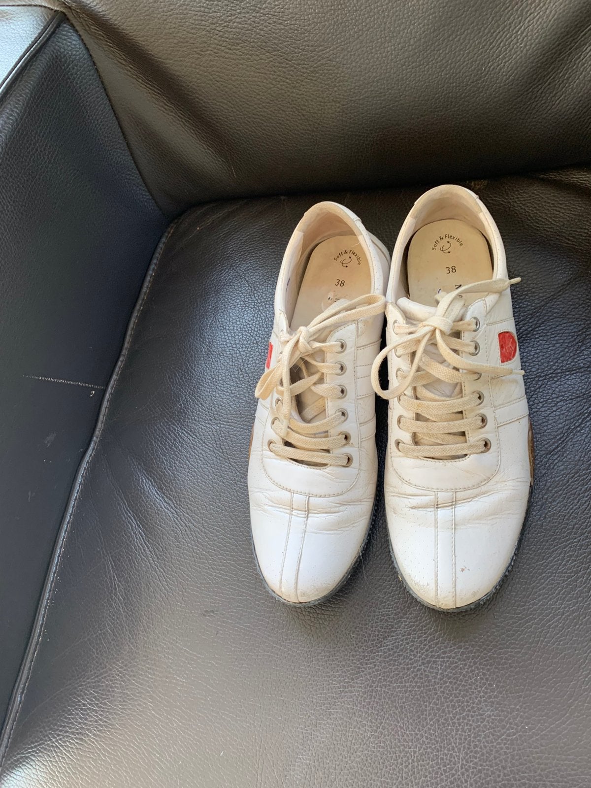 Bally sneakers maat 38half, Wit, Ophalen of Verzenden, Sneakers of Gympen, Gedragen