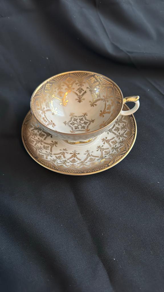 Elegante Bavaria Elfenbein Porzellan Kop en Schotel, Ophalen of Verzenden