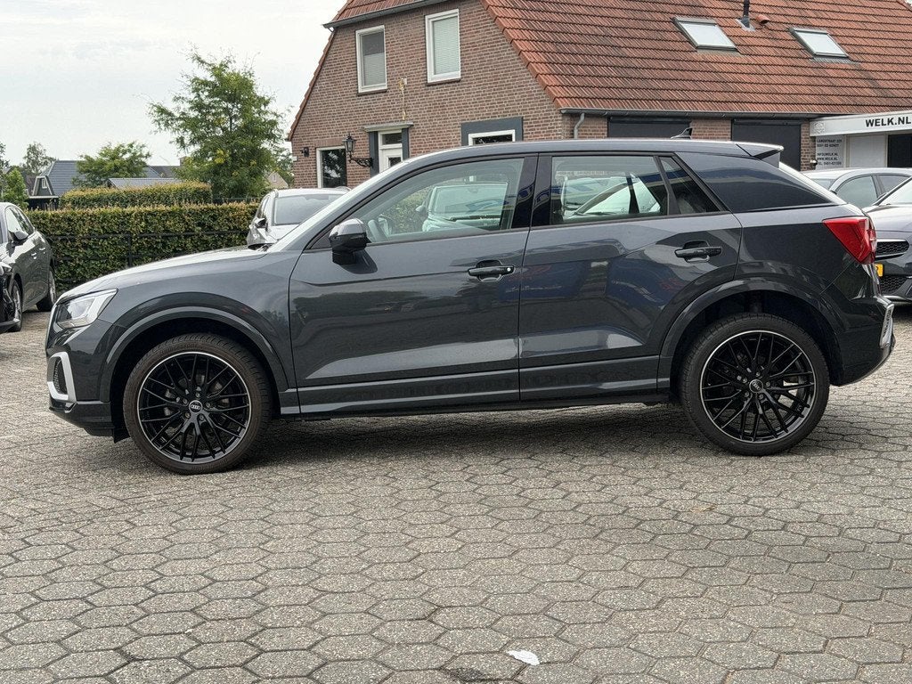 Audi Q2 35 TFSI S Edition CRUISE | CAMERA | CARPLAY | BOVAG, Auto's, Audi, 12 maanden, 4 cilinders, Leder en Stof, Bedrijf