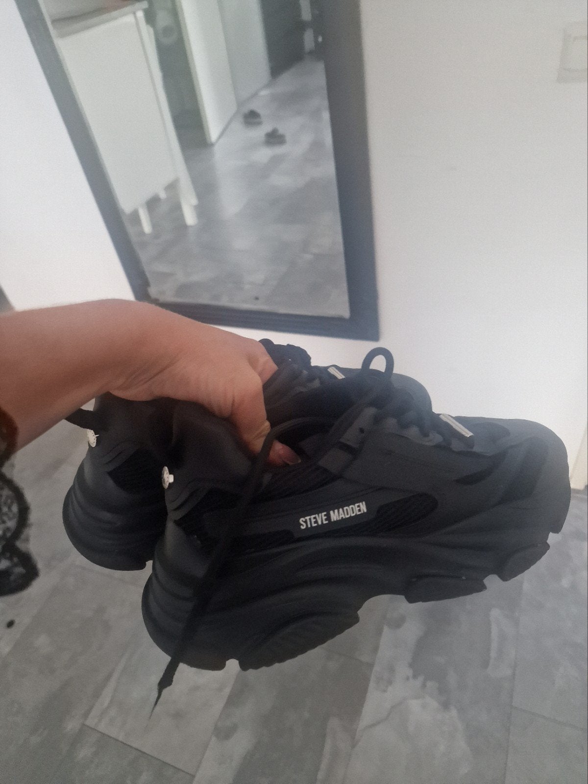 Steve Madden sneakers maat 40 - Zo goed als nieuw, Kleding | Dames, Zwart, Steve Madden, Ophalen of Verzenden, Sneakers of Gympen