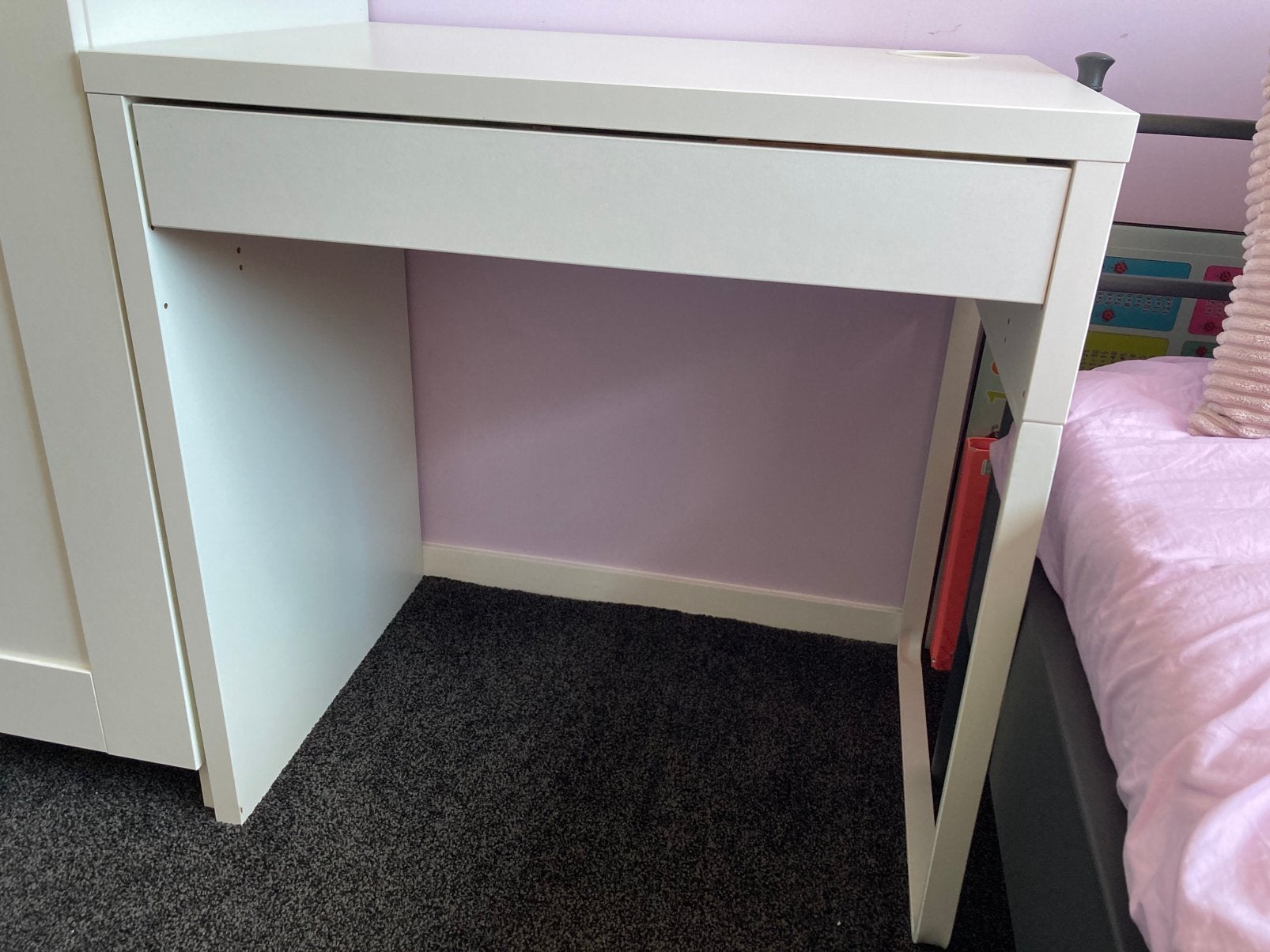 Bureau Ikea Micke, Huis en Inrichting, Bureaus, Ophalen, Zo goed als nieuw