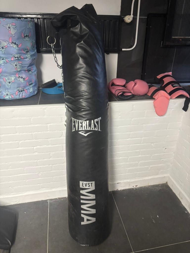 Boksen zak en handschoenen, Sport en Fitness, Ophalen of Verzenden, Zo goed als nieuw, Bokshandschoenen
