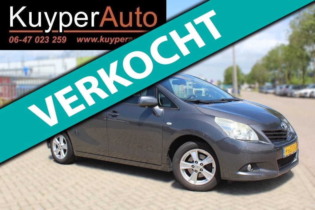 Toyota Verso 1.8 VVT-i Dynamic 7pautomaat trekhaak clima, Auto's, Toyota, 450 kg, Gebruikt, 4 cilinders, 14 km/l