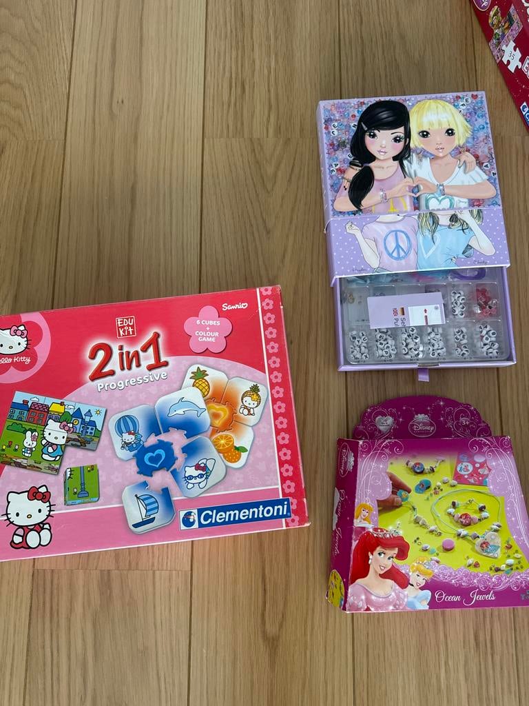 Grote speelgoedbundel: poppen, puzzels, knutselspullen, Ophalen, Zo goed als nieuw