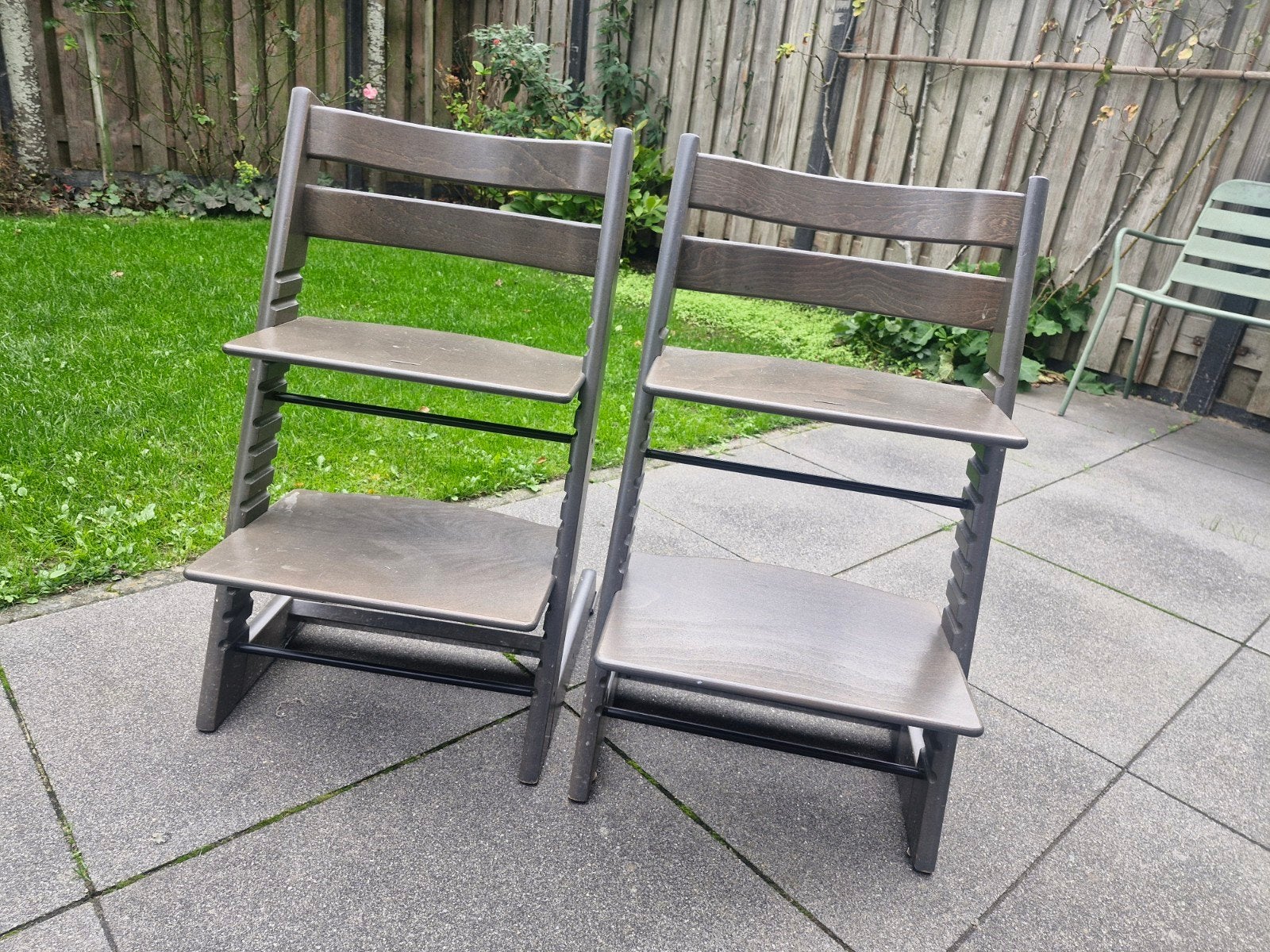 Stokke Tripp trapp kinderstoel 2x antraciet, Ophalen, Gebruikt, Meegroeistoel