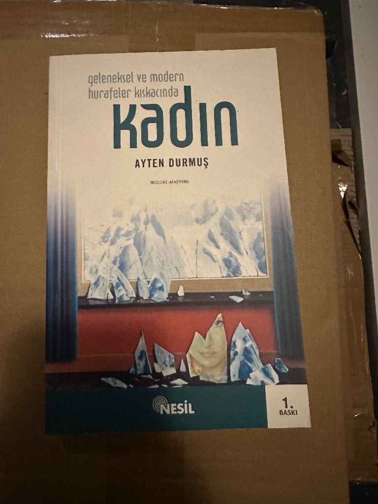 Geleneksel ve Modern Hurafeler Kıskacında Kadın, Ophalen of Verzenden, Nieuw, Ayten Durmus