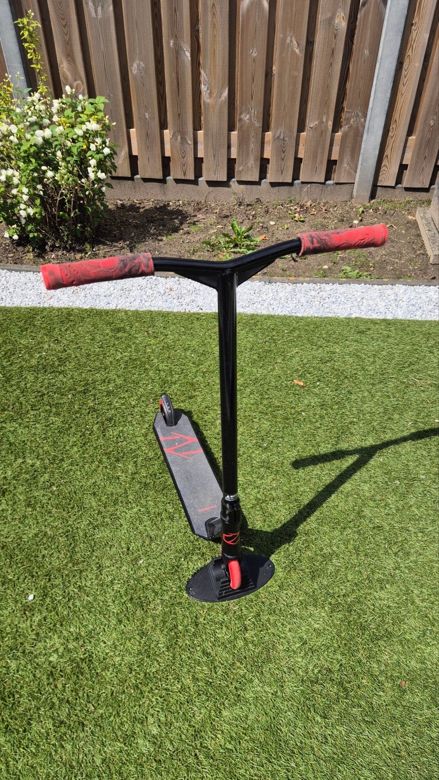 Fuzion stuntstep met helm - in zeer goede staat, Fietsen en Brommers, Steps, Ophalen, Zo goed als nieuw, Gewone step, Fuzion