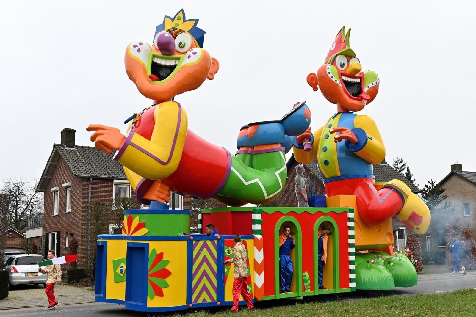 Lichaam Carnavalspop, Kinderen en Baby's, Ophalen, Zo goed als nieuw, Jongen of Meisje