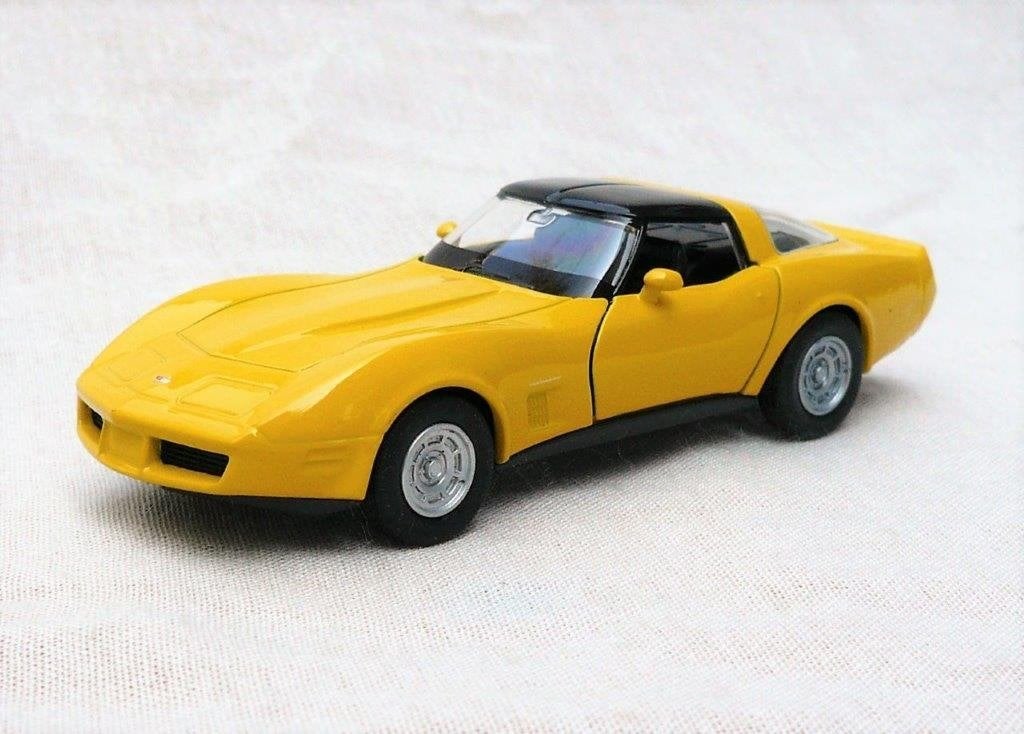 Welly Chevrolet corvette 1982, geel.  1/38., Ophalen of Verzenden, Nieuw, Auto, Overige merken
