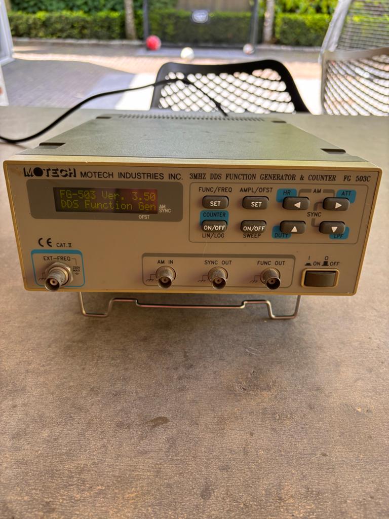 Motech FG-503C 3MHz DDS Functiegenerator & Teller, Ophalen of Verzenden, Gebruikt, Elektriciteit