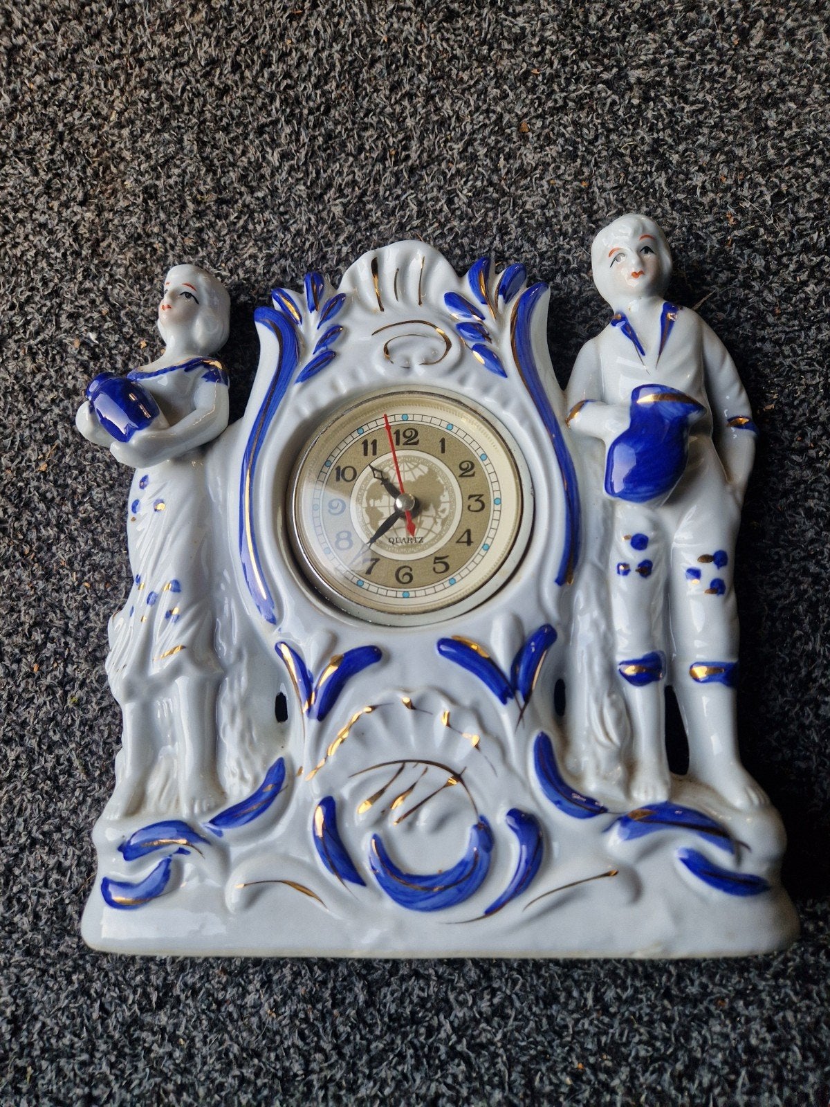 Porseleinen klok met figuren uit jaren 70, Antiek en Kunst, Ophalen of Verzenden