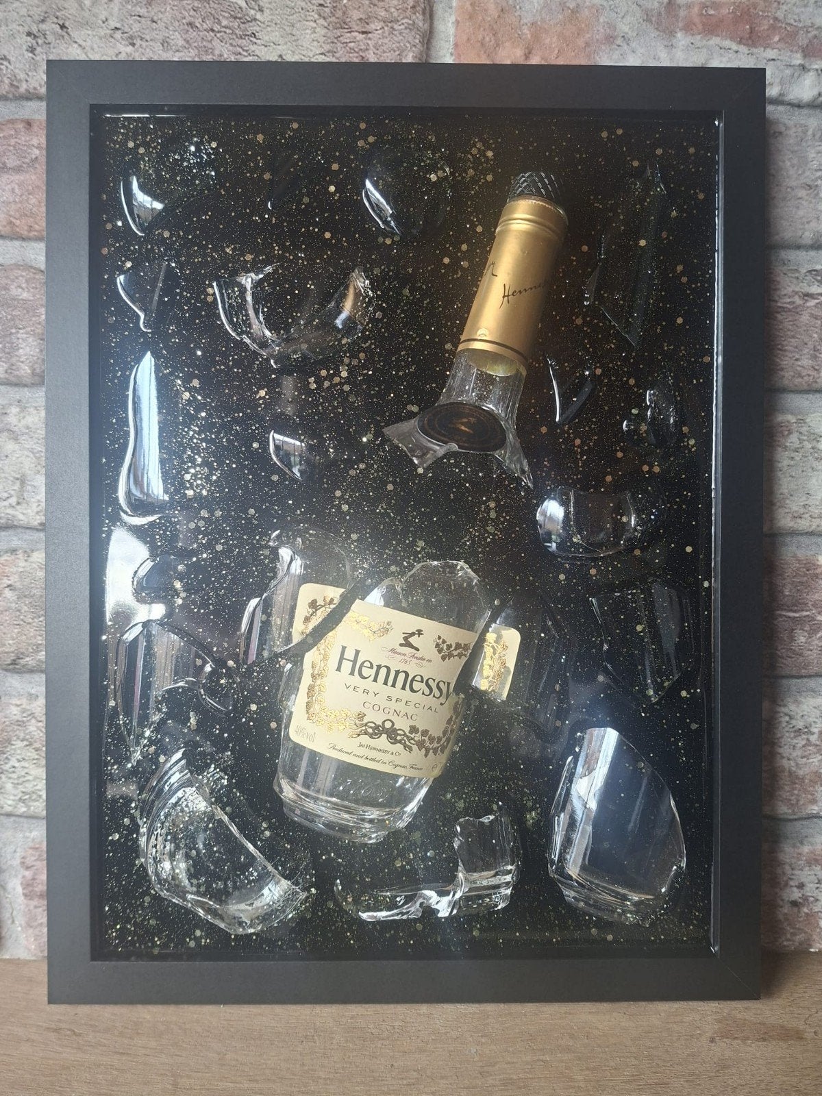 Hennessy fles verwerkt in een lijst 43x33 met Epoxy, Ophalen of Verzenden